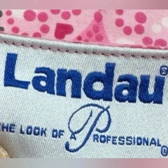 Landau Women's Pink Floral V-Neck Scrub Top Size S Short Sleeve Workwear - Picture 3 of 4